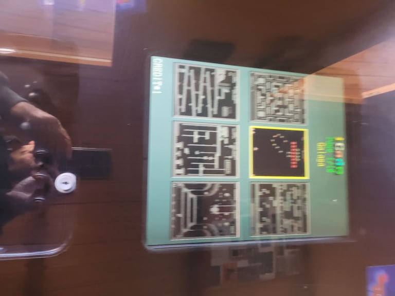 Retro Arcade Gameing Table Top for 1 or 2 players 