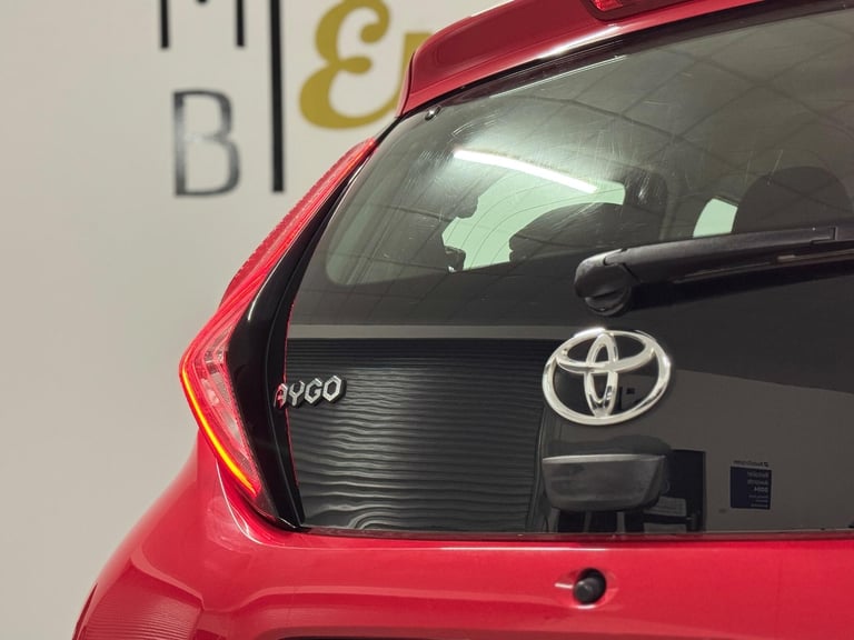 2019 Toyota AYGO 1.0 VVT-i x-play Euro 6 5dr HATCHBACK Petrol Manual
