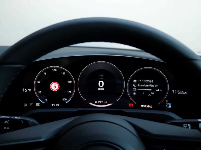  Porsche Taycan Saloon 340kW 4S 89kWh 4dr Auto Saloon Electric Automatic