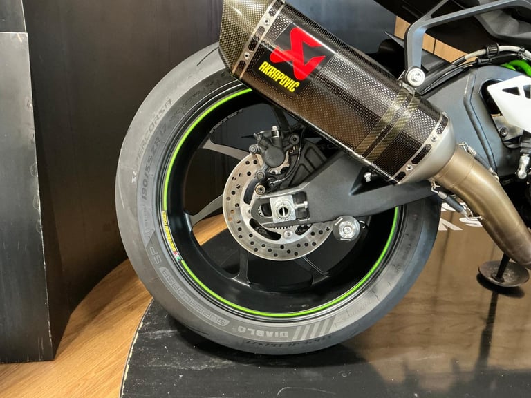 Kawasaki ZX10RR Performance WINTER EDITION 2018 Genuine 202bhp at the Wheel!