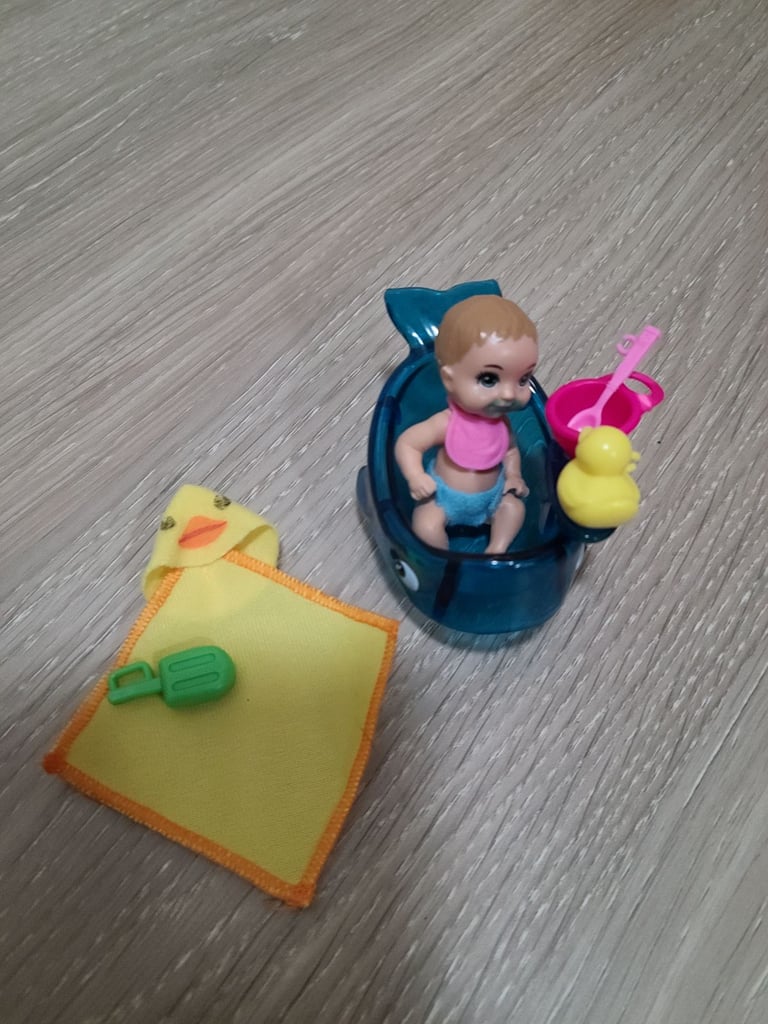 Barbie baby bathtime
