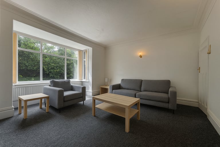 4 Rooms Available to Let In Rochdale