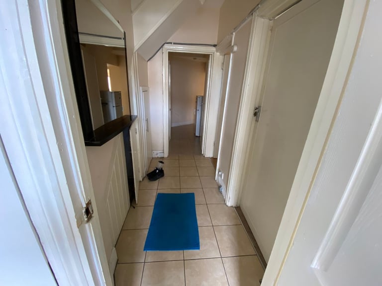 TWO DOUBLE BEDROOM GROUND FLOOR FLAT FURNISHED WITH GARDEN  NEAR KENTON STATION 