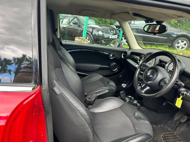 Mini Cooper 1.6L Petrol!