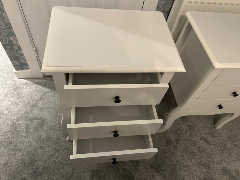 2 x  Noa and Nani Camille 3-drawer bedside cabinets