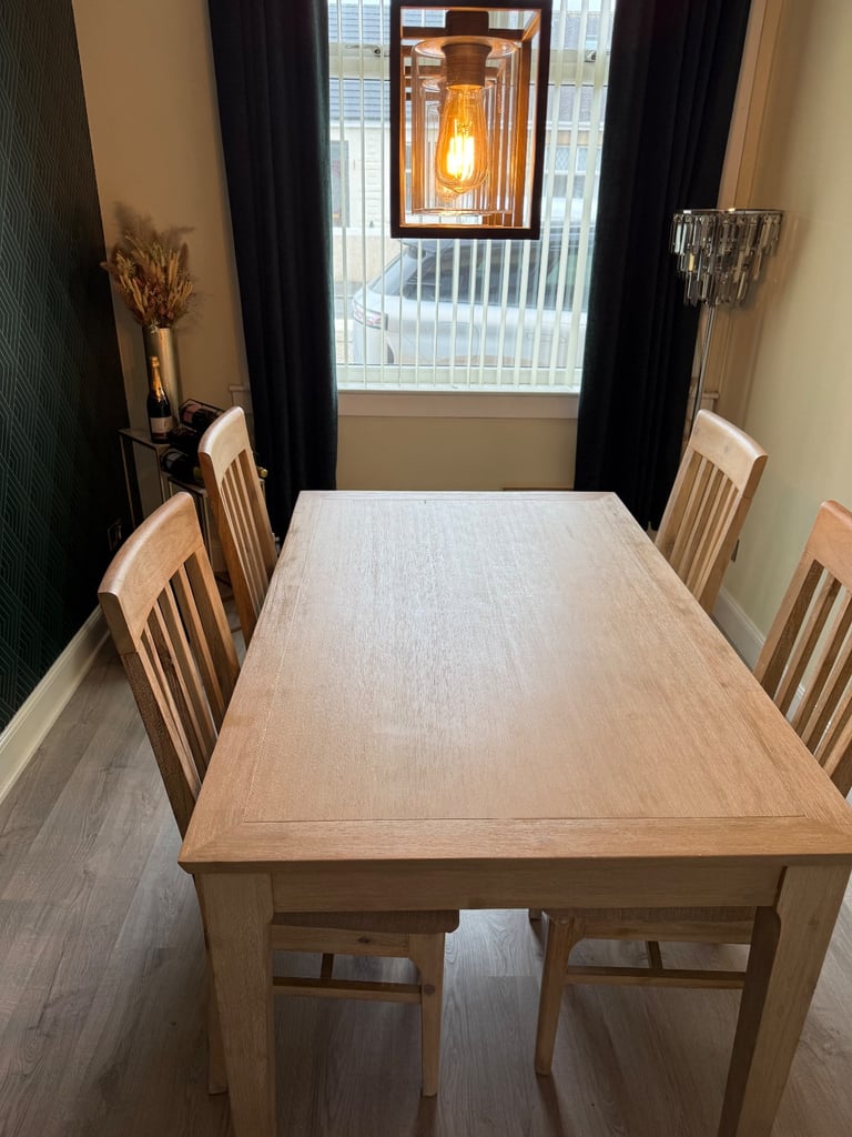 Designer rooms dining table 