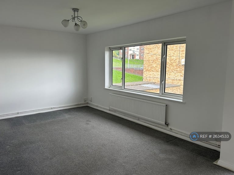 2 bedroom flat in Sunderland Close, Medway, ME1 (2 bed) (#2634533)