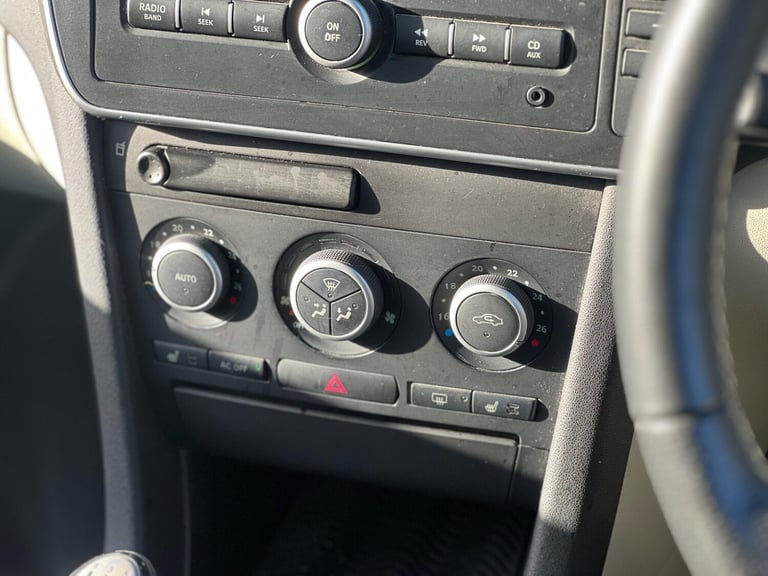 Saab 9-3 2.0T Vector 4dr Petrol Manual - Image 30