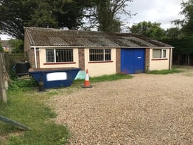 Workshop yard and store in Drayton