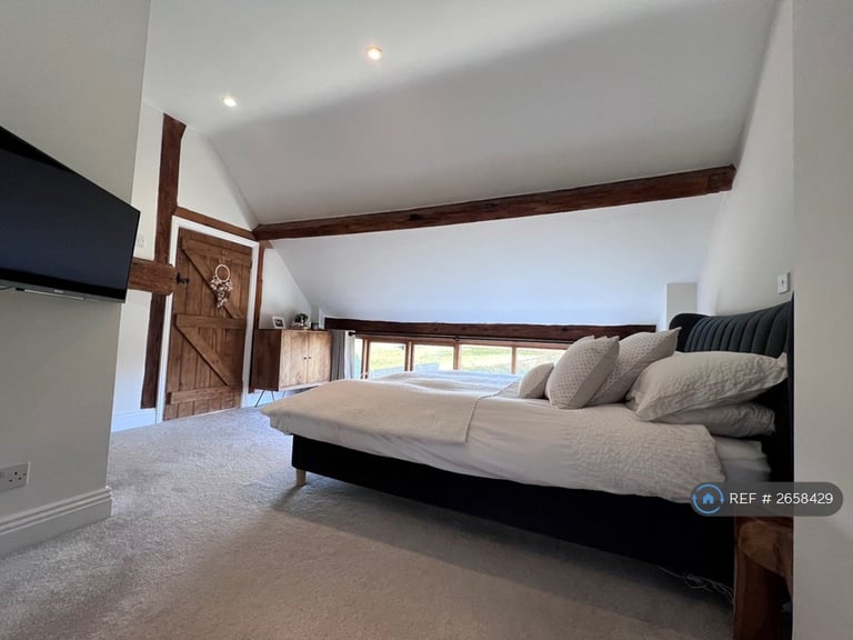 3 bedroom house in Manor Farm Court, Gaydon, Warwick, CV35 (3 bed) (#2658429)