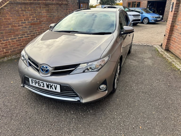 2013 Toyota Auris 1.8 VVTi Hybrid Excel 5dr CVT Auto HATCHBACK Petrol/Electric Hybrid Automatic