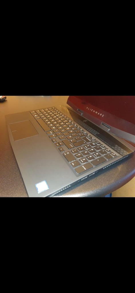 Alienware m15