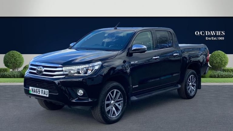 2019 Toyota Hilux 2.4 D-4D Invincible Pickup Double Cab 4dr Diesel Manual 4WD Euro 6 (s/s) (T Pic...