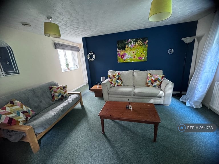 1 bedroom flat in Borough Road, Combe Martin, Ilfracombe, EX34 (1 bed) (#2641733)