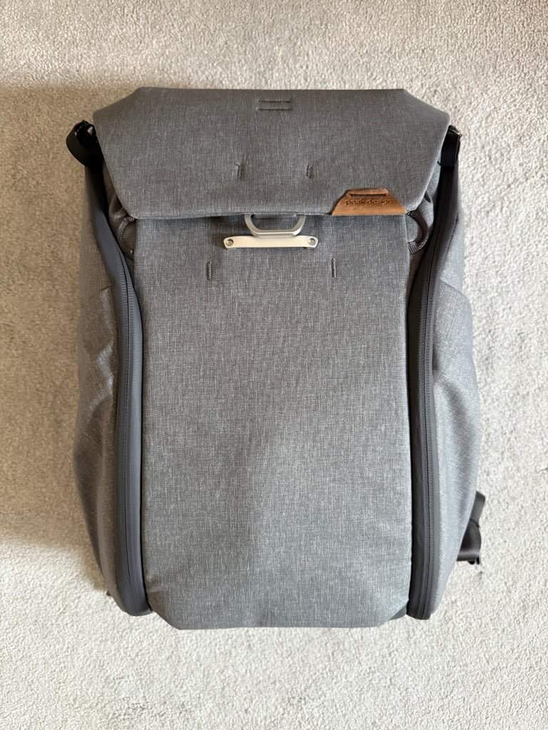 image for Peak Design Everyday Backpack 20L Ash | Brand New, Unused, RRP £249, Warranty