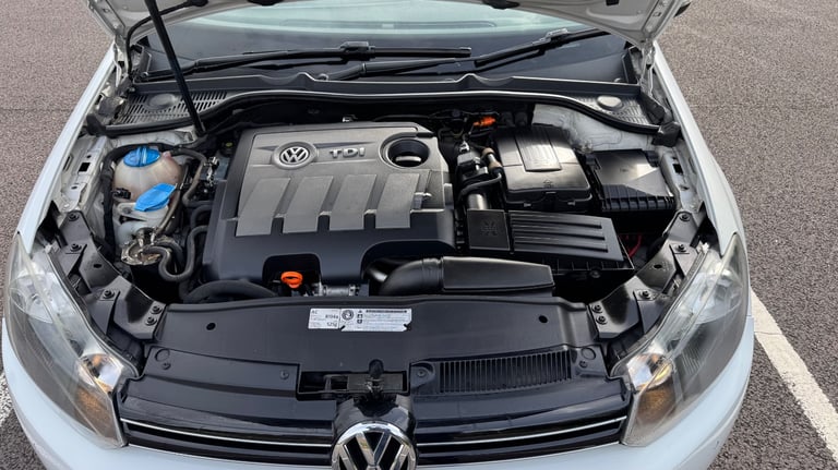 Volkswagen, GOLF, Convertible, 2012, Manual, 1598 (cc), 2 doors