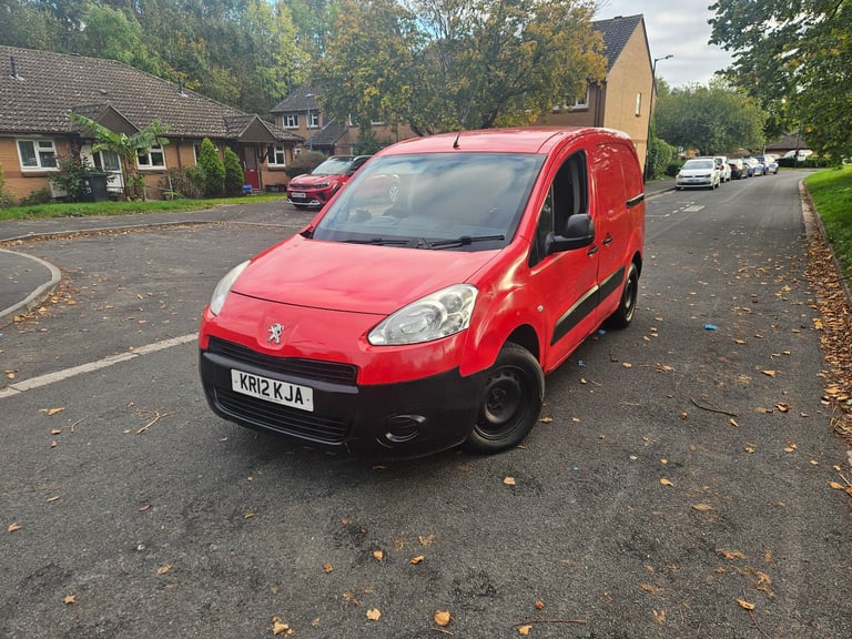 Peugeot partner 1.6hdi economy model van 1OWNER FULL SERVICE HISTORY LOW MILES 