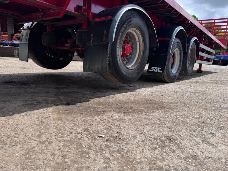 Crane Flat bed extender trailer 43ft closed 