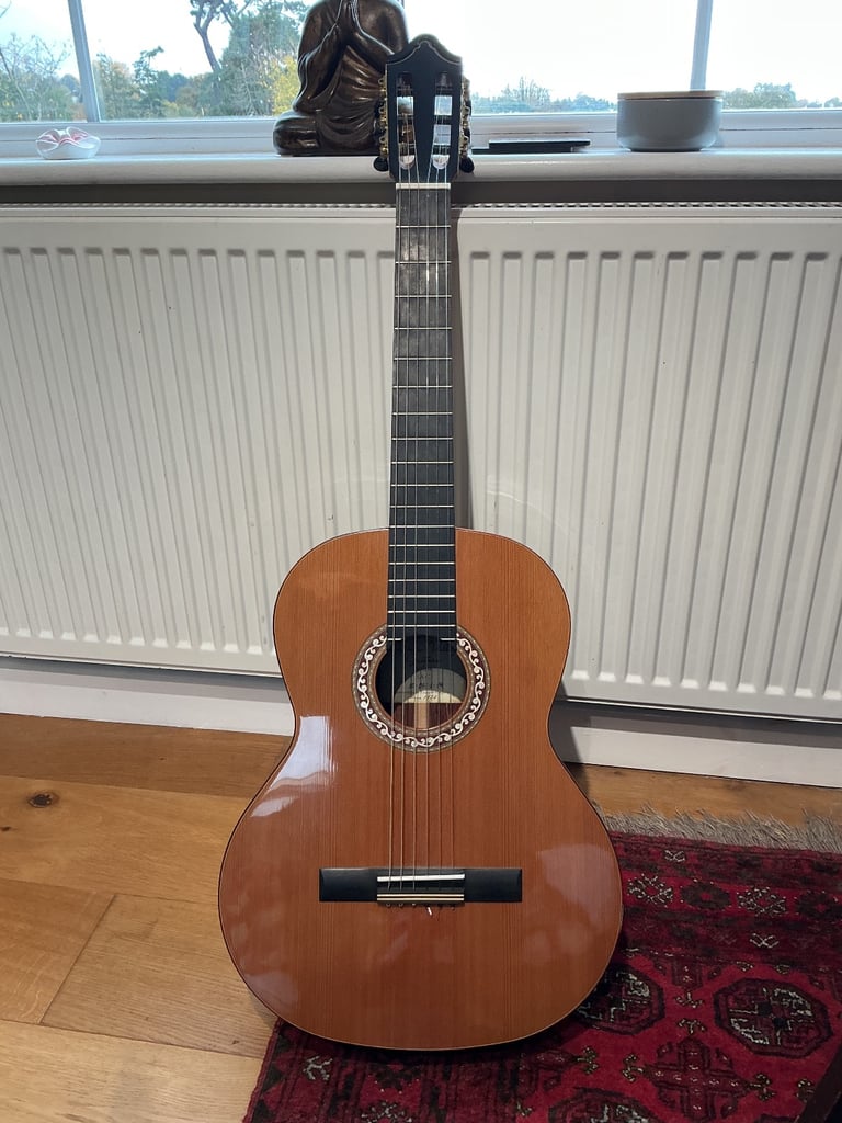 Unused Orpheus Valley Solea SA-C hand made classical / flamenco guitar