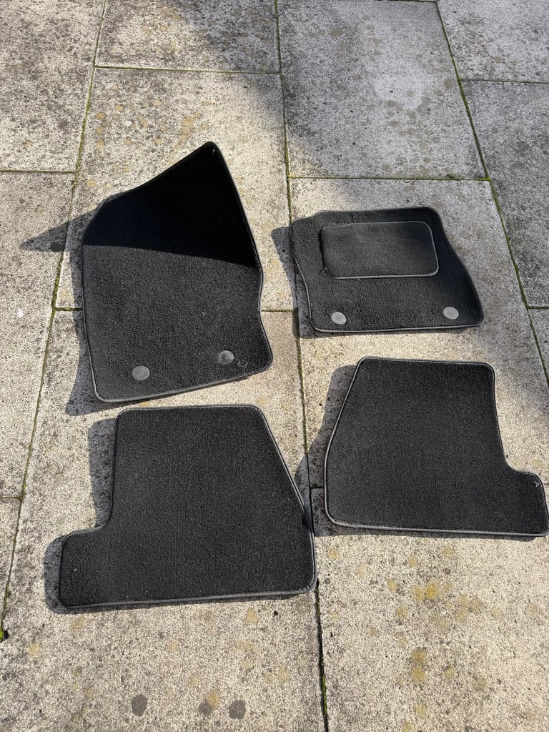Car mats 