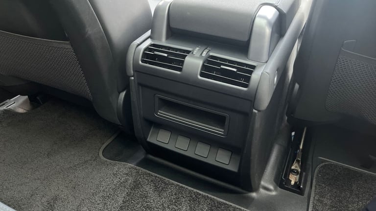 2022 Land Rover Defender Diesel Estate 3.0 D250 X-Dynamic SE 90 3dr Auto SUV Diesel Automatic