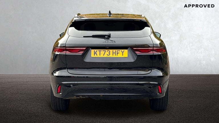 2023 Jaguar F-Pace 2.0 D200 R-Dynamic SE Black 5dr Auto AWD Estate Diesel Automatic