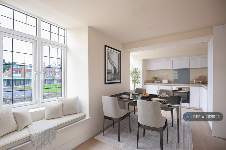 3 bedroom flat in Willow Tree Apartments, Yate, Bristol, BS37 (3 bed) (#2629145)