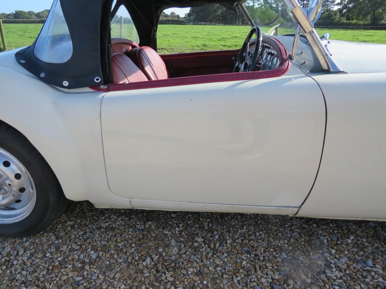 1959 MG MGA ROADSTER Convertible Petrol Manual