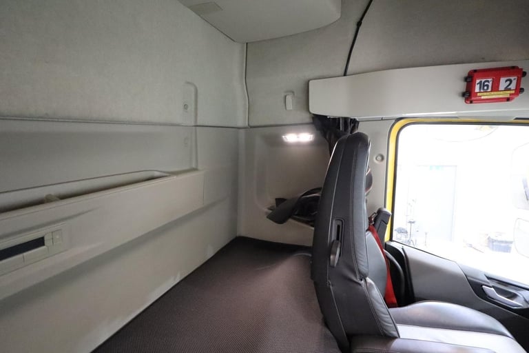 2019 (19 PLATE) Volvo FH460 6x2 Euro 6 Tractor Units