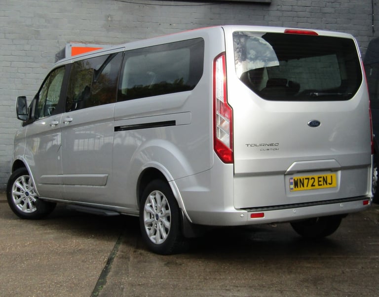 2022 Ford Tourneo Custom 2.0 EcoBlue 130ps L/R 9 Seater Titanium Auto Minibus Diesel Automatic