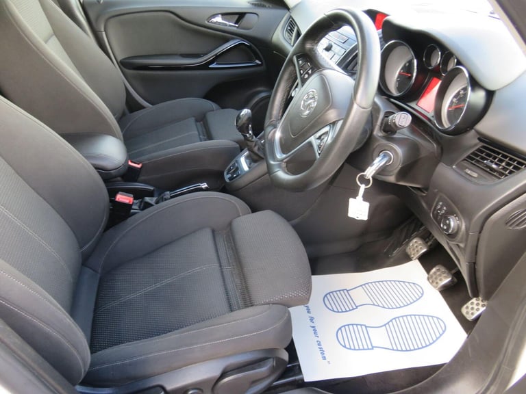 2016 Vauxhall Zafira Tourer 1.4i Turbo SRi Euro 6 5dr MPV Petrol Manual