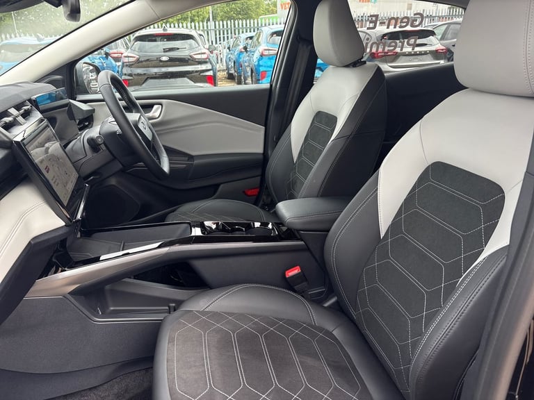 2025 Ford Puma Puma Gen-E Premium 5 Door 43 kWh Standard Range 1 Speed Automatic 5 Door ELECTRIC ...