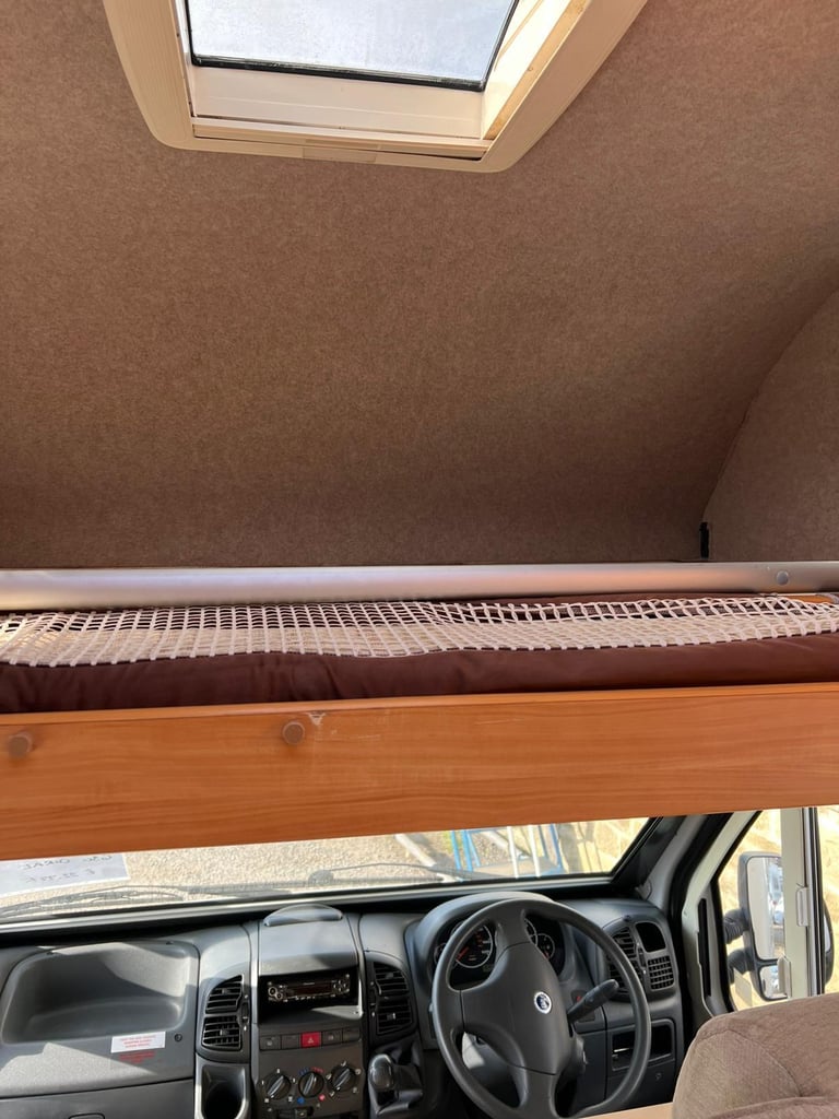 2005 - Adria Coral 630 DH - 2.8ltr - 40,000 miles - 5 berth / 6 belts 