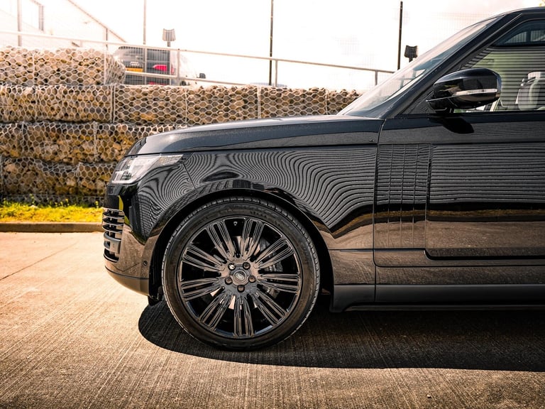  Land Rover Range Rover 5.0 P525 V8 Autobiography Auto 4WD Euro 6 (s/s) 5dr Petrol Automatic