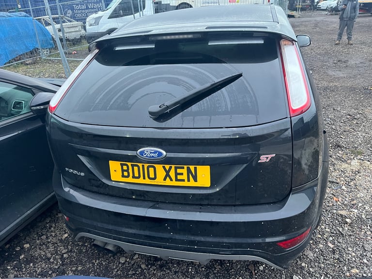Ford focus mk2.5 2 door 2010 black BREAKING FOR PARTS 