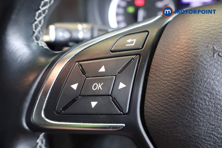 2017 Infiniti Q30 1.5d Premium Tech 5dr HATCHBACK DIESEL Manual