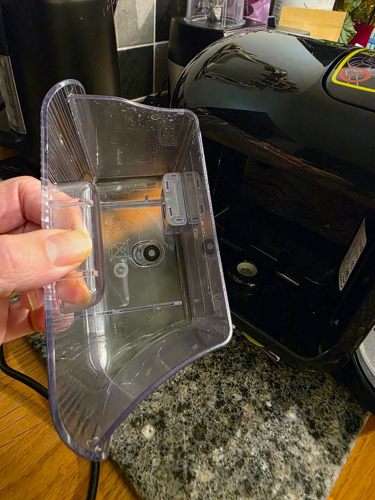 Bosch Tassimo Vivy 2 black Coffee Pod Machine. Auto Hot Drink Chocolate expresso Latte Barista maker