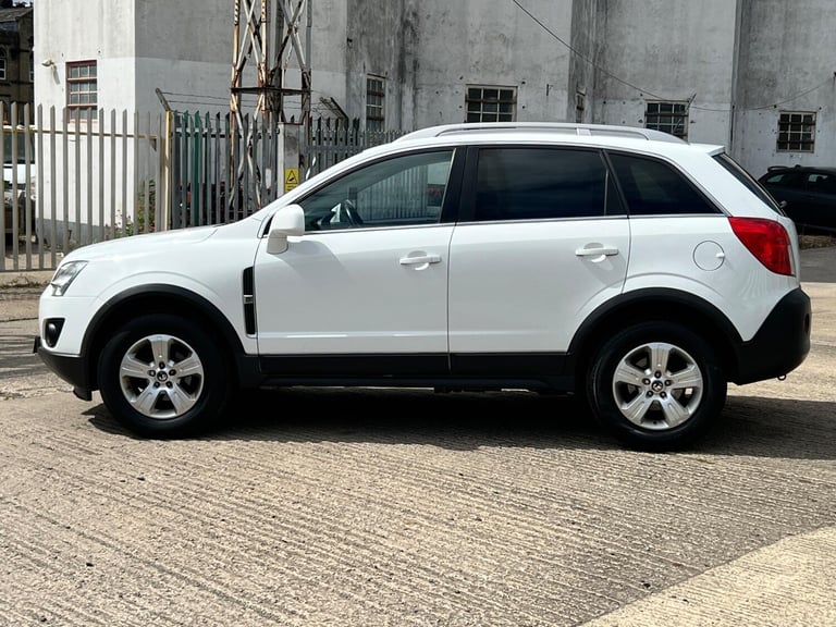 2013 Vauxhall Antara 2.4 Exclusiv 2WD Euro 5 5dr HATCHBACK Petrol Manual