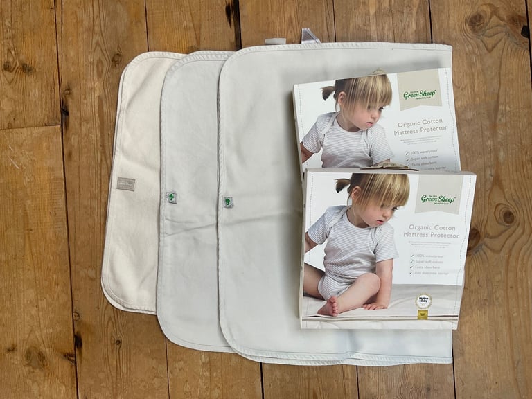 image for Green sheep organic cotton mattress protector