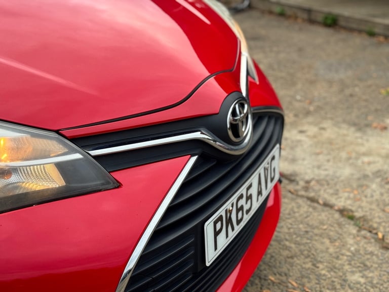 2015 Toyota Yaris 1.0 VVT-i Icon 5dr HATCHBACK Petrol Manual