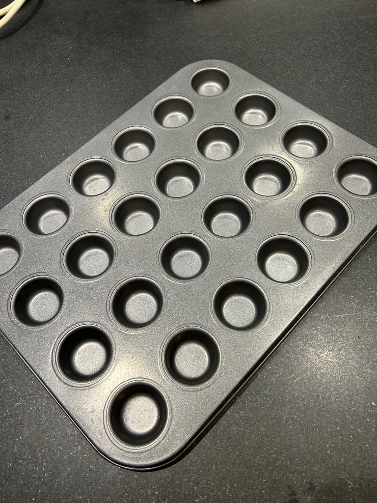 image for Mini cupcake petit fours tray 