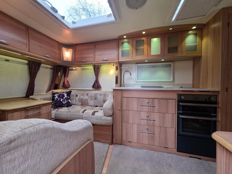 2011 bailey unicorn almeria fixed bed mover all season awning alde wet central heating