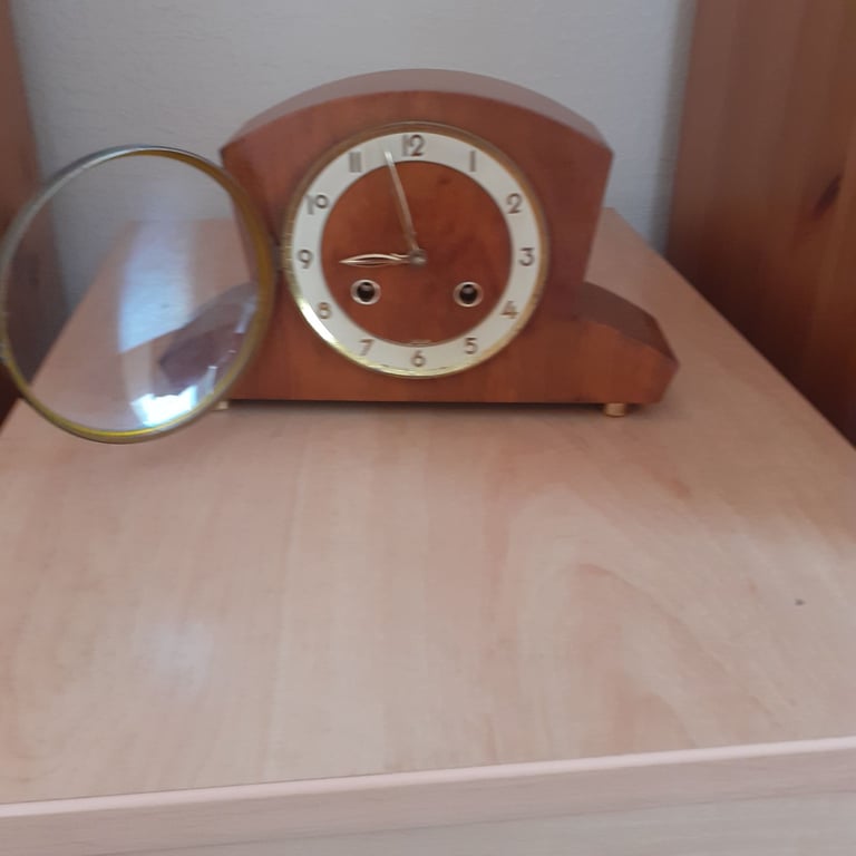 Wooden wind up  chiming mantel clock