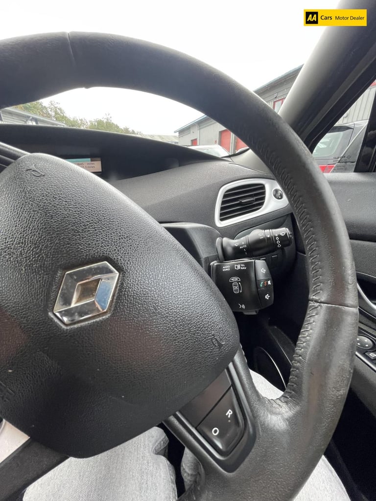 2010 Renault Scenic 1.5 dCi Dynamique TomTom MPV 5dr Diesel Manual Euro 4 (106 ps) MPV Diesel Manual