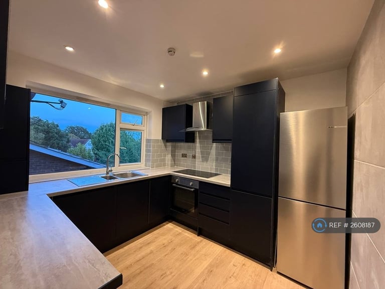2 bedroom flat in Argyle Road, London, W13 (2 bed) (#2608187)