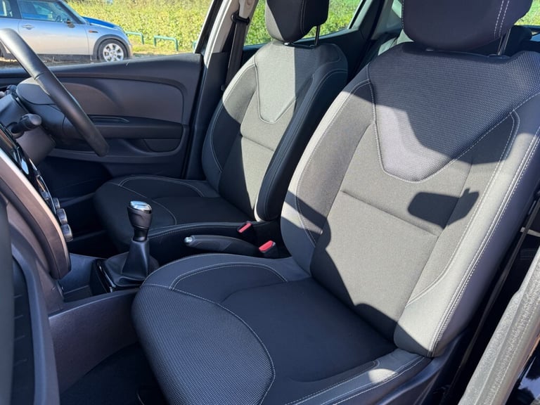 2019 Renault Clio 0.9 TCe Iconic Hatchback 5dr Petrol Manual Euro 6 (s/s) (75 ps) Hatchback Petro...