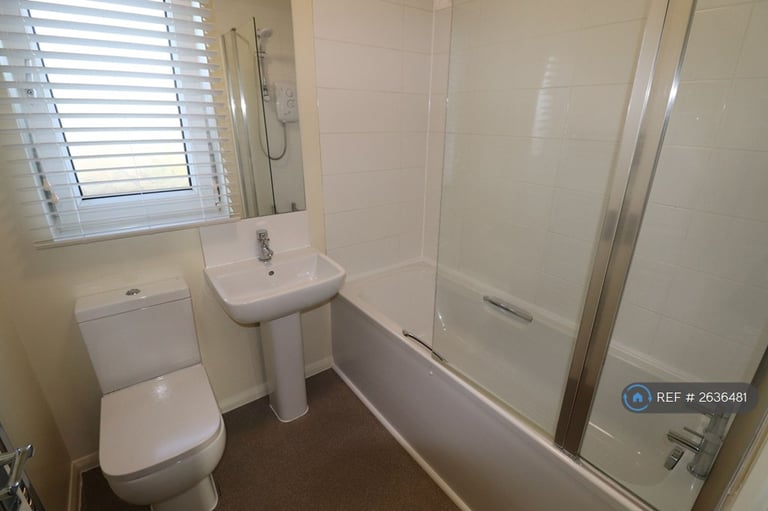 3 bedroom house in Fullingdale Road, Northampton, NN3 (3 bed) (#2636481)