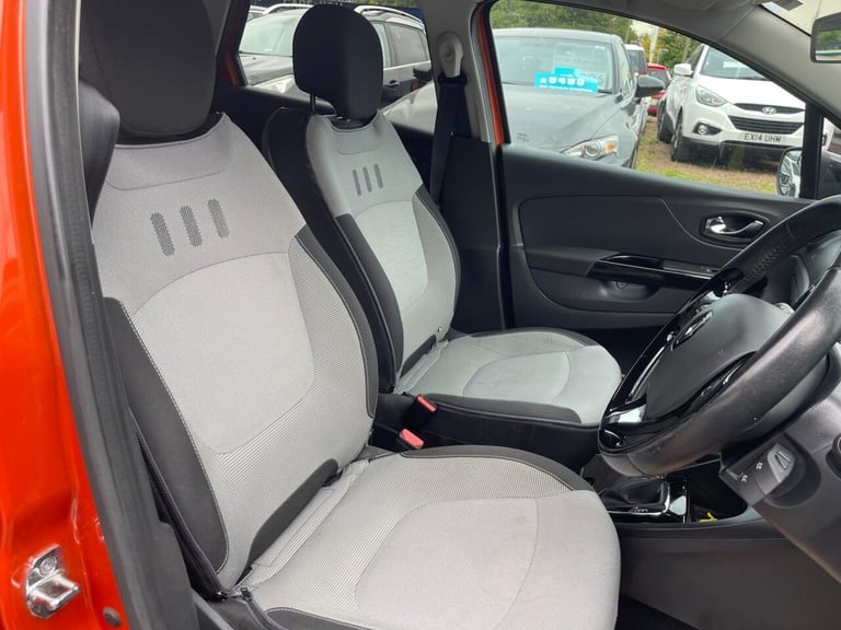 2014 Renault Captur 1.5 dCi Dynamique S MediaNav SUV 5dr Diesel EDC Euro 5 (90 ps) HATCHBACK Dies...