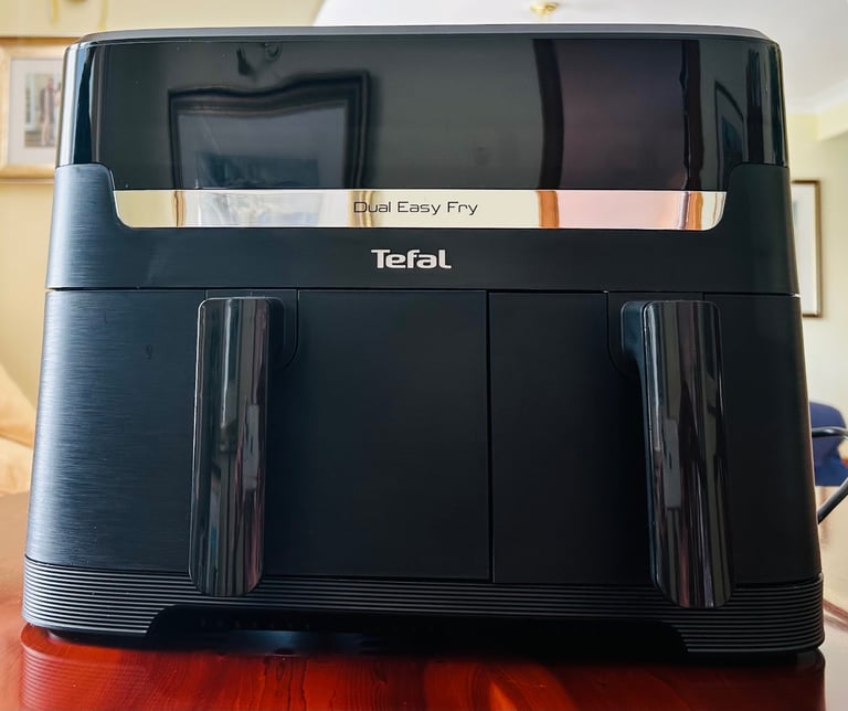 image for TEFAL Dual easy fry airfryer as new