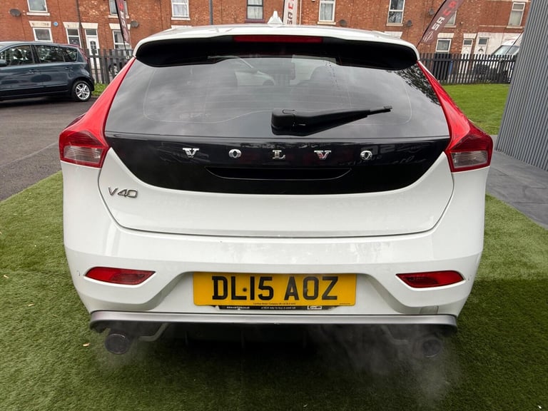 2015 Volvo V40 2.0 T2 R-Design Hatchback 5dr Petrol Manual Euro 6 (s/s) (122 ps) HATCHBACK Petrol...